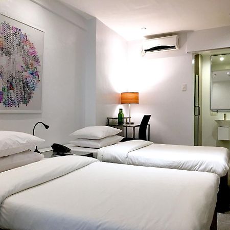 Hotel Durban Makati City Екстер'єр фото